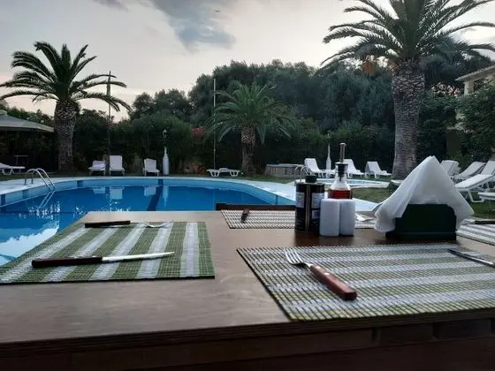 Valentino Corfu - Lobi