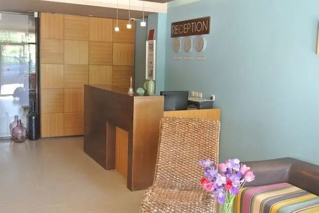 Valeo Hotel - Lobi