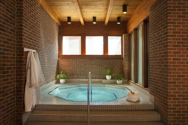 Valhalla Hotel & Conference Centre - Havuz