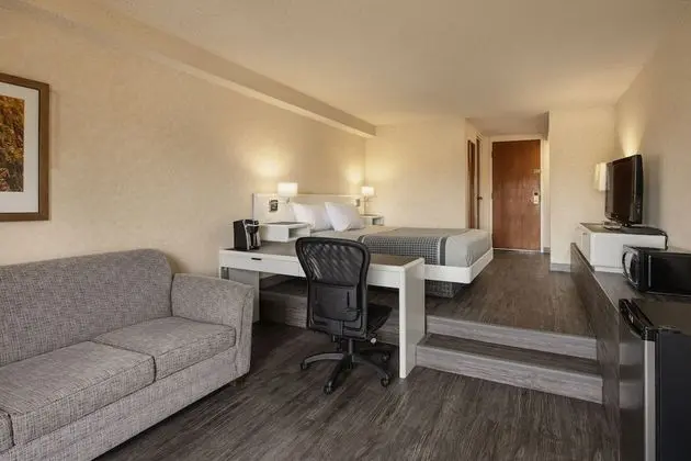 Valhalla Hotel & Conference Centre - Oda