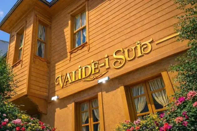 Valide-i Suit