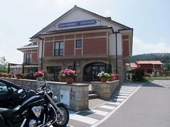 Hotel Valle de Cabezón