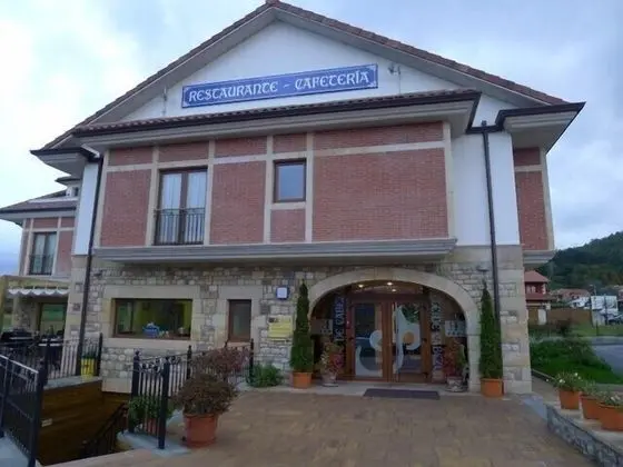 Hotel Valle de Cabezón - Dış Mekan