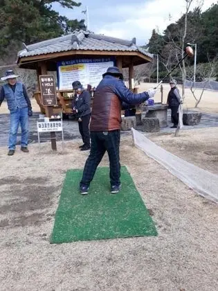 Valley Log Pension - Golf