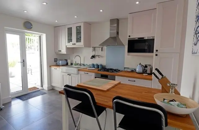 Valley Retreat - Peaceful Location Walk to Beach Parking - Oda