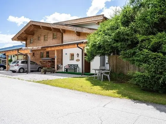 Valley-view Holiday Home in Niedernsill With Garden