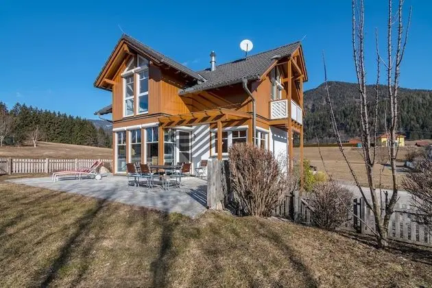 Valley-view Mansion in Sankt Georgen im Gailtal With Garden