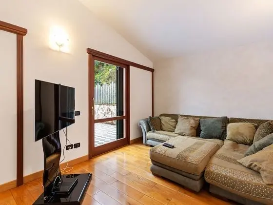 Valley View Villa in San Mango D'aquino with Hot Tub - Oda Düzeni