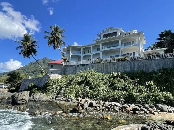 VallonEnd Beach Front Villa