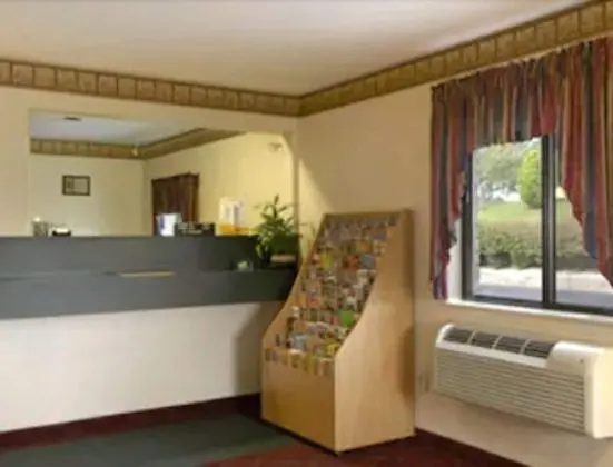 Value Inn Harrisburg-York - Lobi