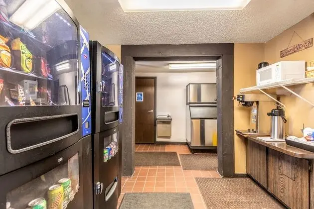 Value Inn Kenosha I-94 - Exit 344 - Dış Mekanlar