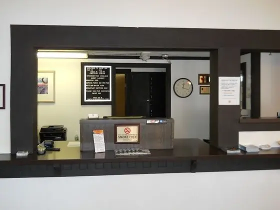 Value Inn Milwaukee Airport South - Lobi