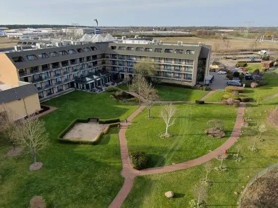 Van der Valk Hotel Berlin Brandenburg - Dış Mekan
