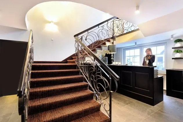 Van der Valk Golfhotel Serrahn - Lobi