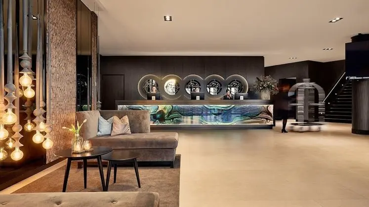 Van der Valk Hotel Groningen-Hoogkerk - Lobi