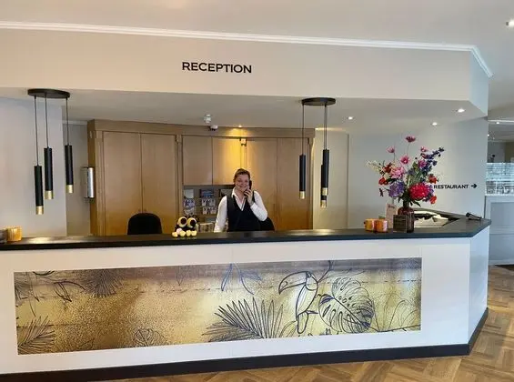 Van der Valk Hotel Groningen Westerbroek - Lobi