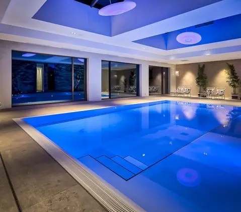Van der Valk Hotel Tilburg - Havuz