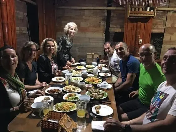 Van Long Family Homestay - Yerinde Yemek