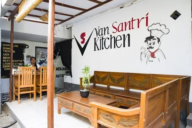 Van Santri Homestay Pemuteran - Lobi