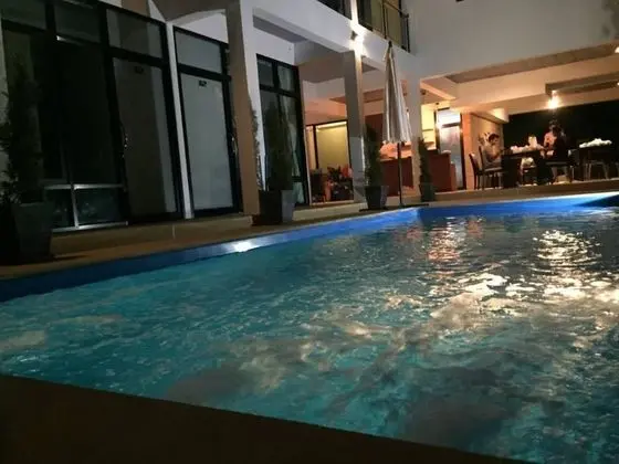 Vanavaree Resort - Havuz