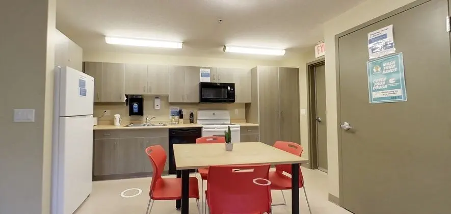 Vancouver Island University Residences - Mutfak