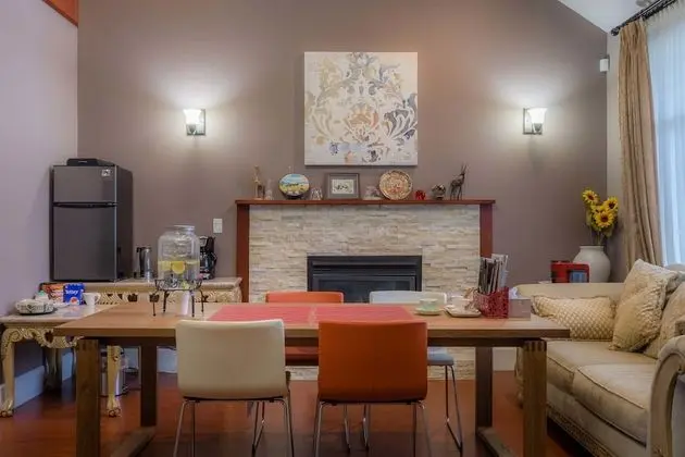 Vancouver Yuelai Guesthouse - Aile ve Çocuklar