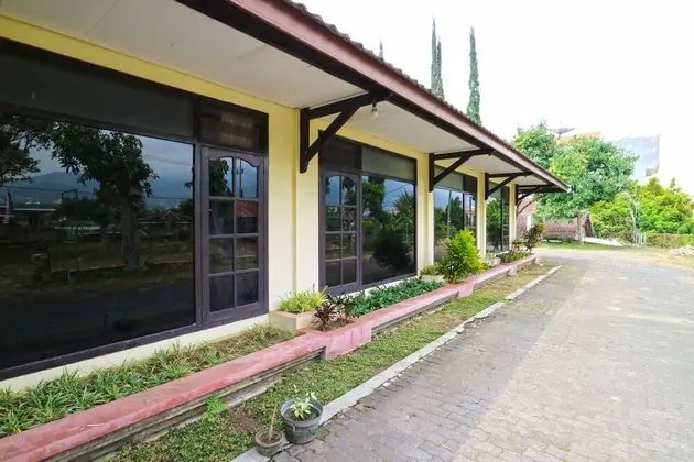 Vanda Villa