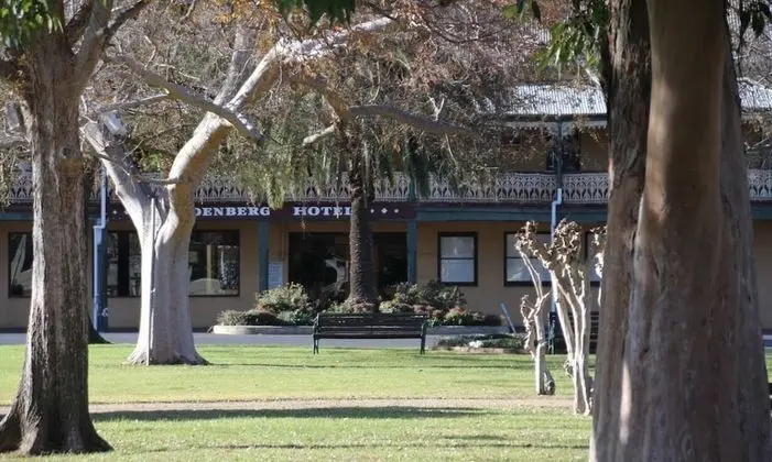 Vandenberg Hotel Forbes - Dış Mekan