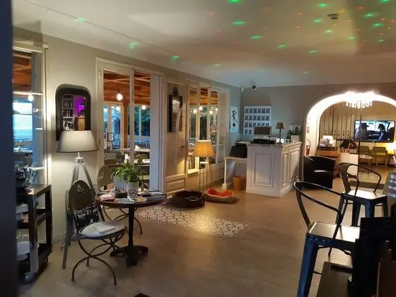 Vanillé Hotel - Lobi