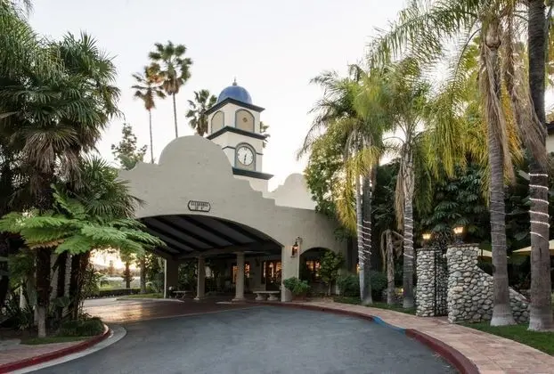 Vanllee Hotel and Suites