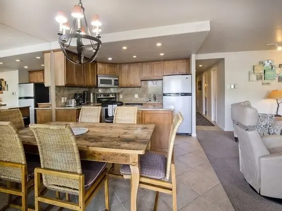 Vantage Point Condo 105 - Mutfak