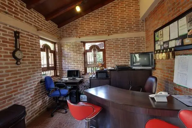 Vardan Resort n' Apartment - Lobi