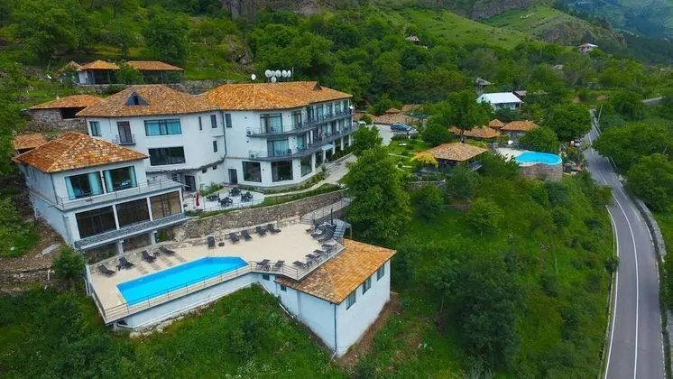 Vardzia Resort - 1