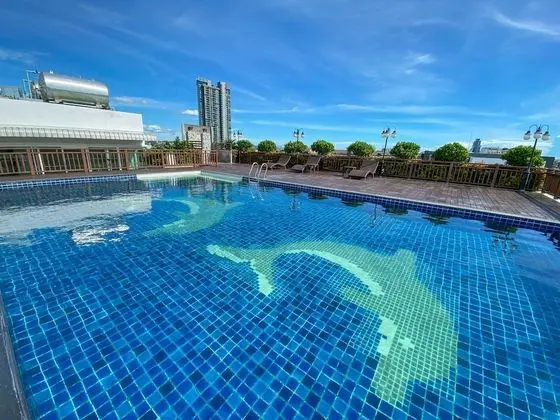 Vareena Palace Hotel - Havuz