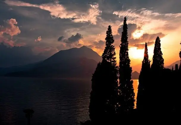 Varenna Vele