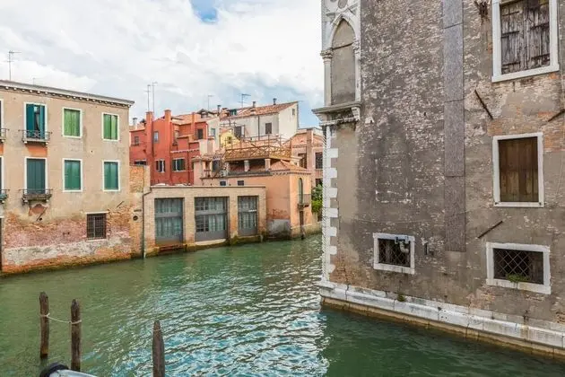 Varoter Design Venetian Studio