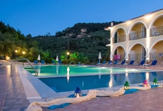 Varres Hotel - Havuz