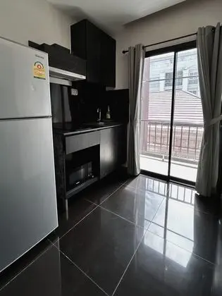 Varrzon Residence Srinakarin 56 - Mutfak
