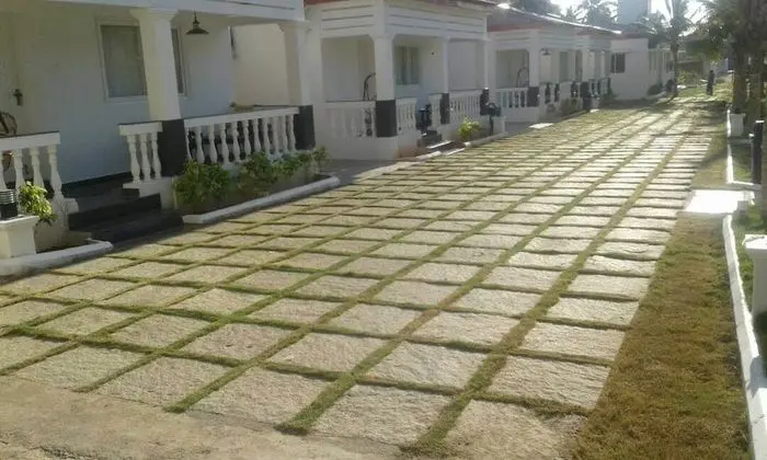 Varuna Inn Banquets & Resort