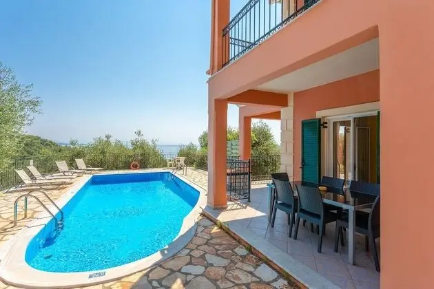 Vasillis Large Private Pool Walk to Beach Sea Views A C Wifi Car Not Required - 1026 - Oda