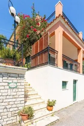 Vasillis Large Private Pool Walk to Beach Sea Views A C Wifi Car Not Required - 1026 - Oda