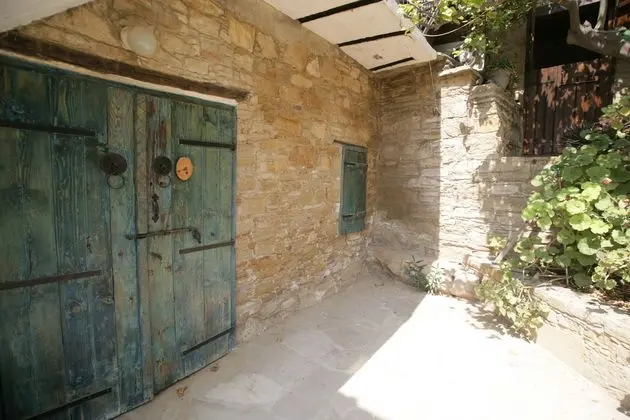 Vasilopoulos House