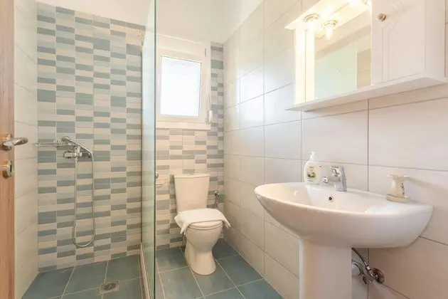 Vatsa Beach Villa Large Private Pool Walk to Beach Sea Views A C Wifi - 3021 - Oda
