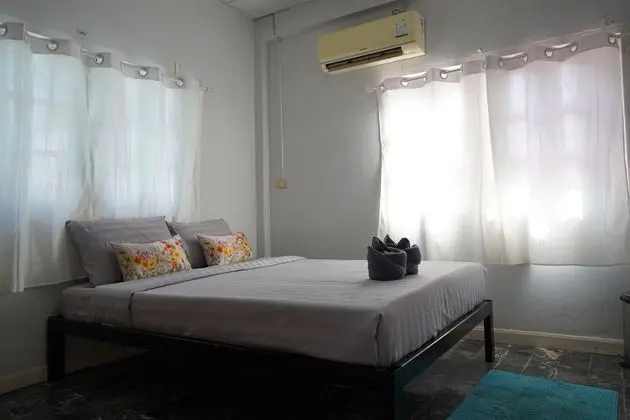 Vattui Beach Villa Jomtien - Oda