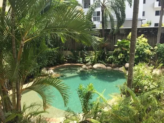 Villa Vaucluse Apartments of Cairns - Havuz