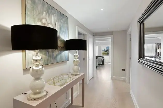 Vauxhall Bridge Road by Q Apartments