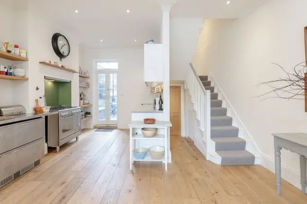 Vauxhall Oasis - 3 Bed House by BaseToGo - Mutfak
