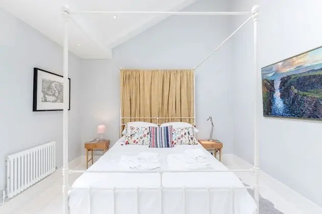 Vauxhall Oasis - 3 Bed House by BaseToGo - Oda