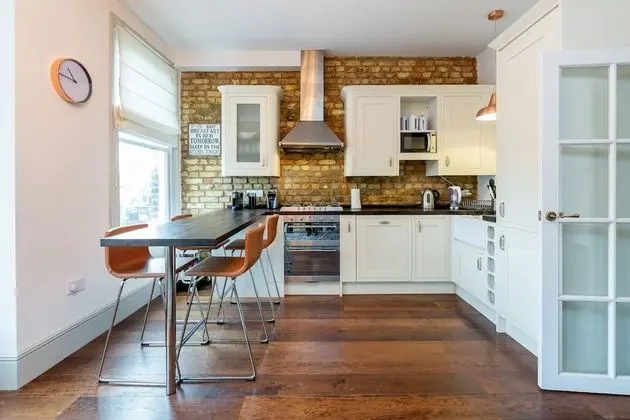 Vauxhall Park Views - 2 Bed Flat by BaseToGo