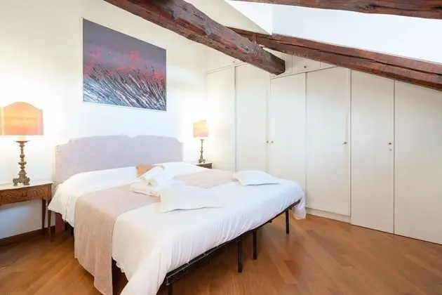 Ve.N.I.Ce Cera Angels's Attic